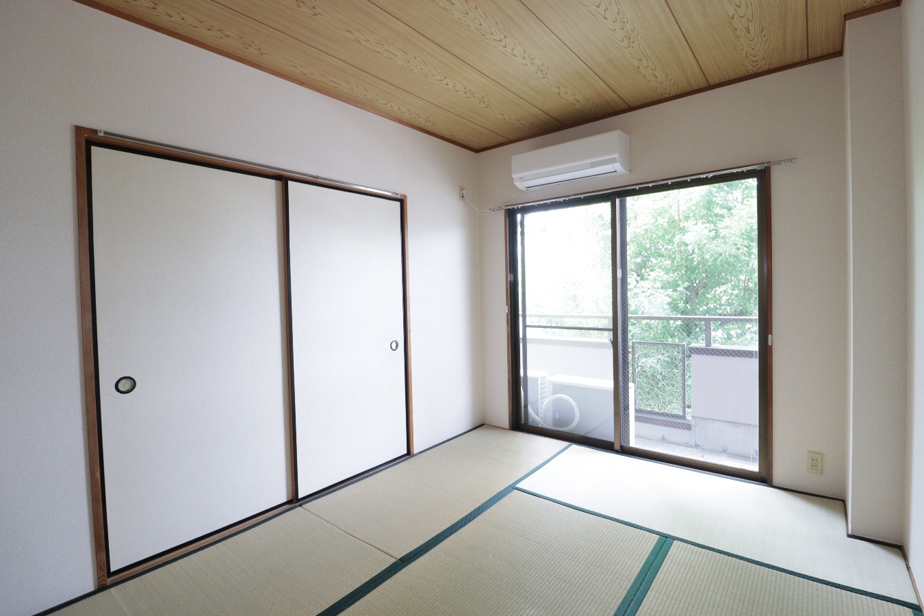 寝室